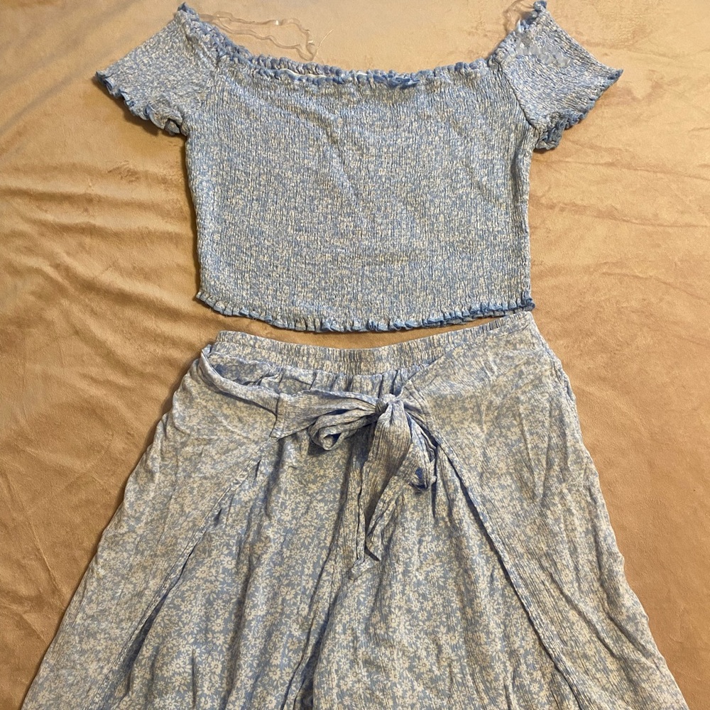 light blue flowered set from no boundaries
